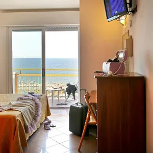https://hotel-patrizia-riccione.riccione-hotels.org